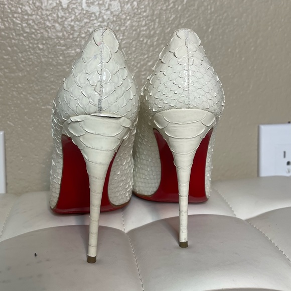 Christian Louboutin white pumps (python) - Picture 4 of 8